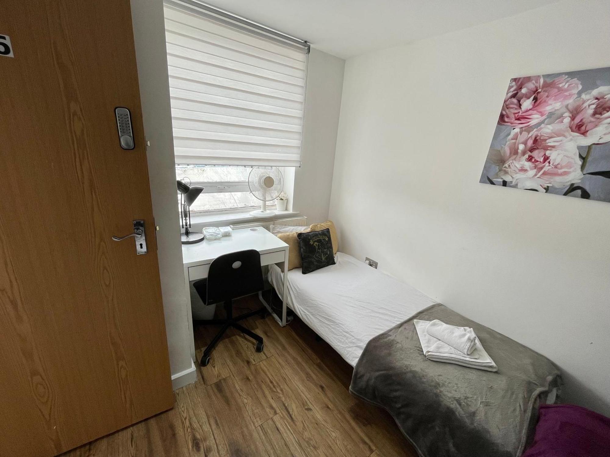Euston Private 2 Min Walk To Station Habitación en casa particular *